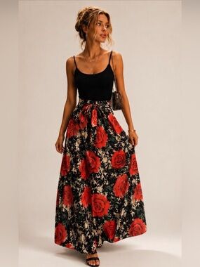 Vintage Y2K  A line Varga skirt  Lined medium taffeta type fabric